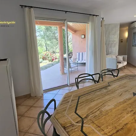 Grivolas 6 Pers Piscine Privee A 3 Min De La De Santa Giulia Vakantiehuis Porto-Vecchio (Corsica)