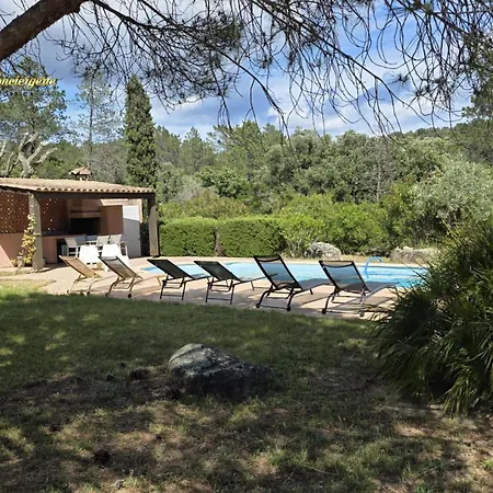 Grivolas 6 Pers Piscine Privee A 3 Min De La De Santa Giulia Vakantiehuis